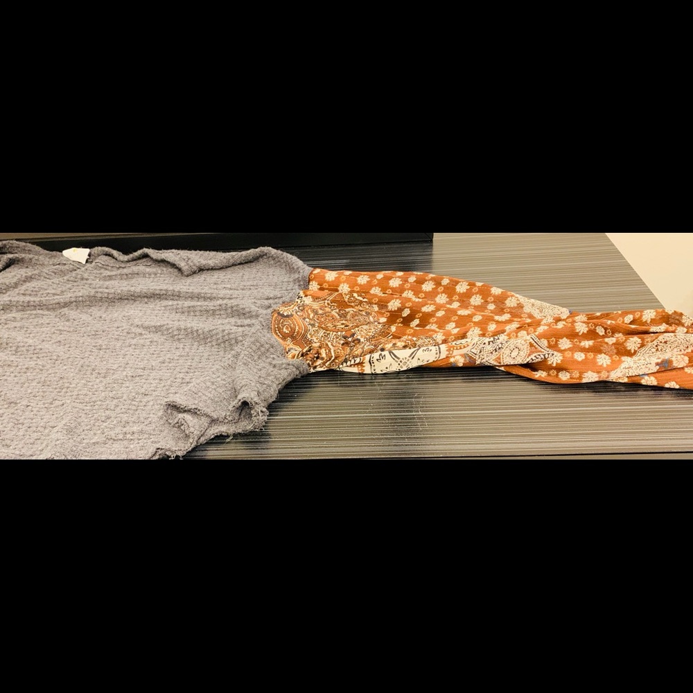 Blouse - Picture 2 of 2